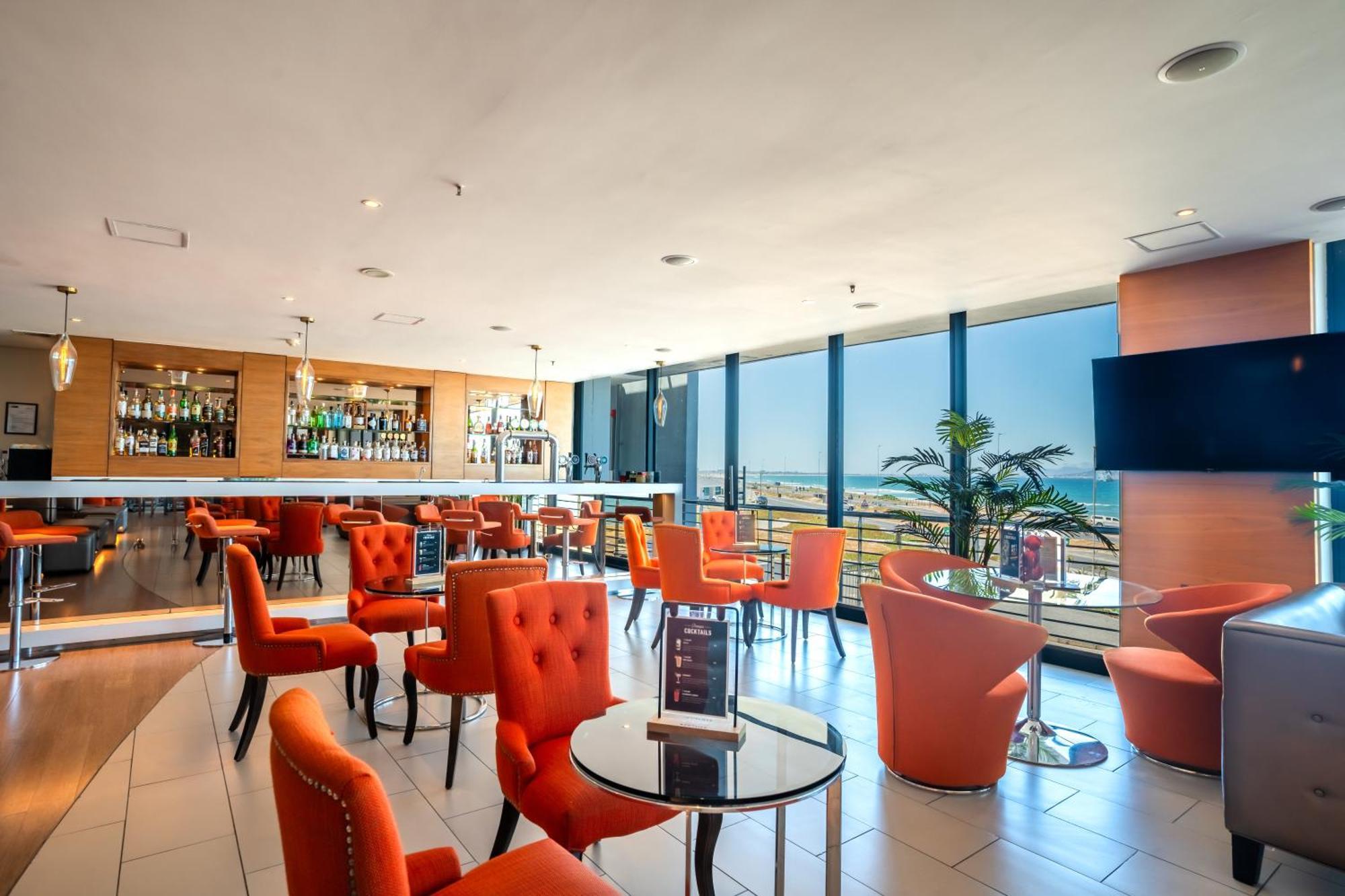 Blaauwberg Beach Hotel بلوبيرجستراند المظهر الخارجي الصورة